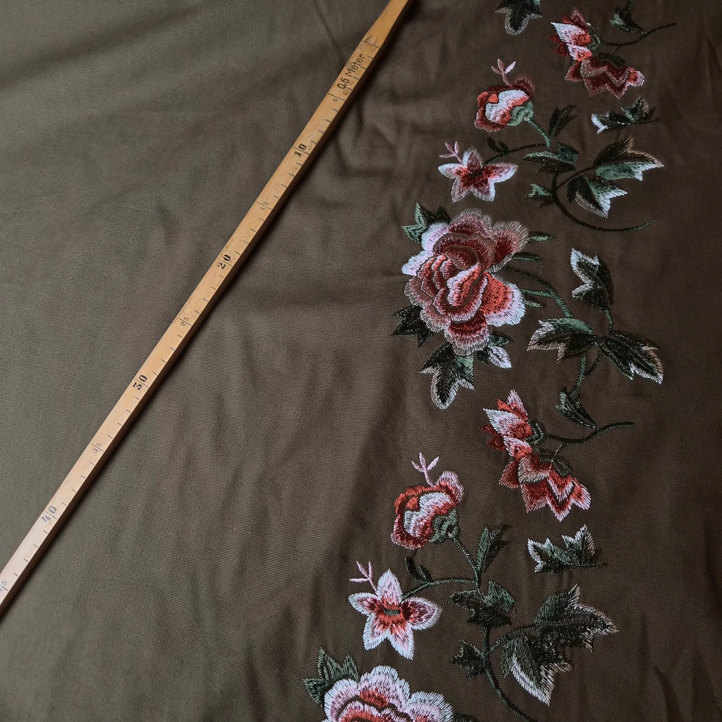 Canvas · bestickt · Baumwolle · Rosen · Pantone Sea Turtle · 150 cm · 250 g/m² · Meterware