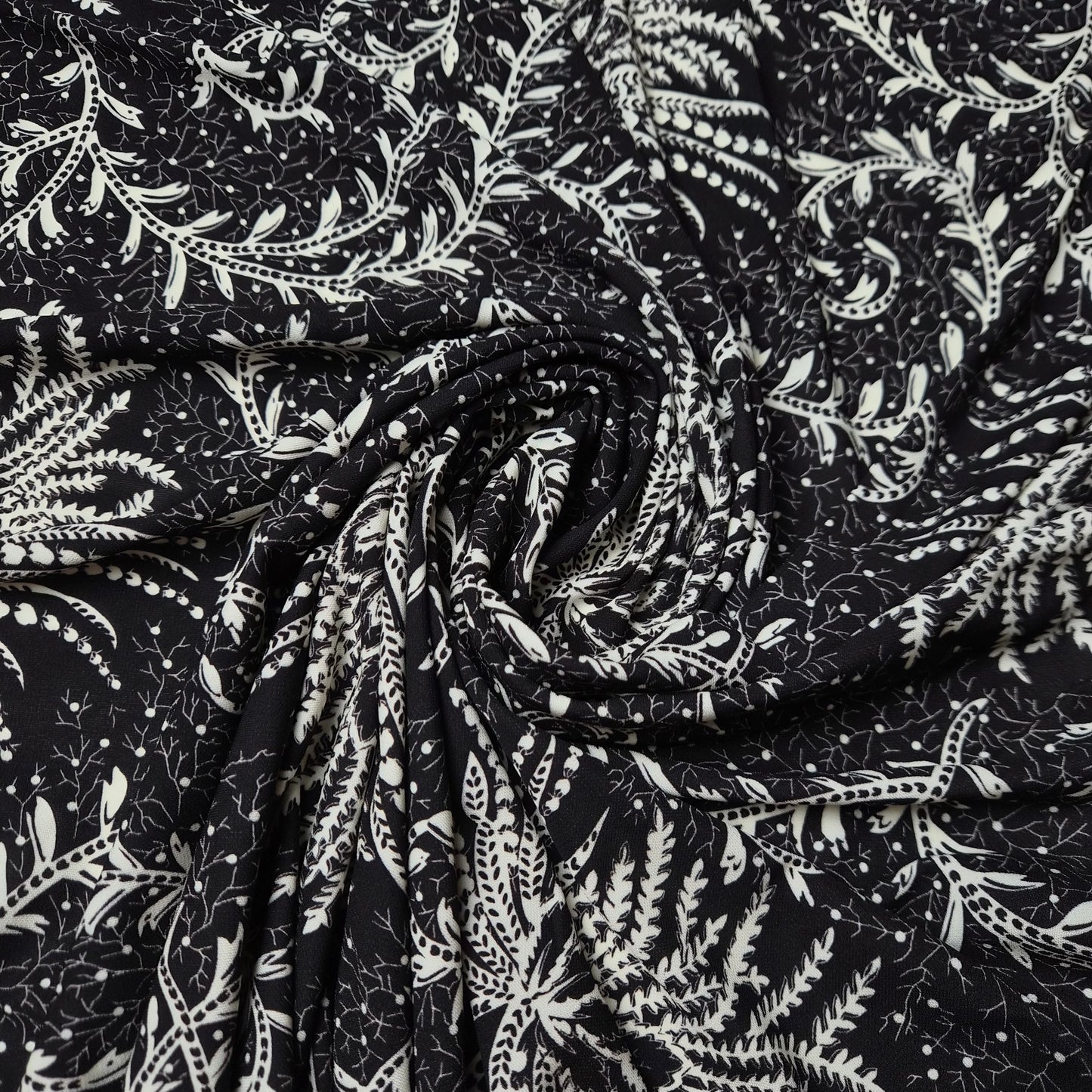Jersey · Viskose · Floral · Schwarz und weiß · 150×135 cm · Einzelstück