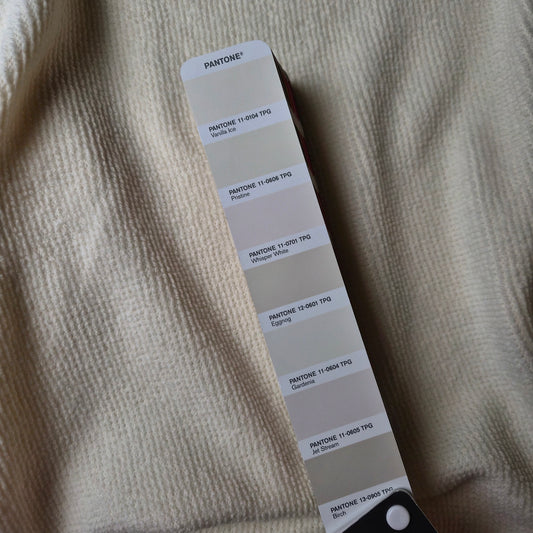 3D-Strick · Kaschmir · Pantone Vanilla Ice · 155 cm · 350 g/m² · Meterware