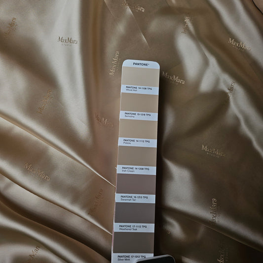 Futter · Viskose · Logo · Pantone Semolina · 145 cm · 80 g/m² · Meterware