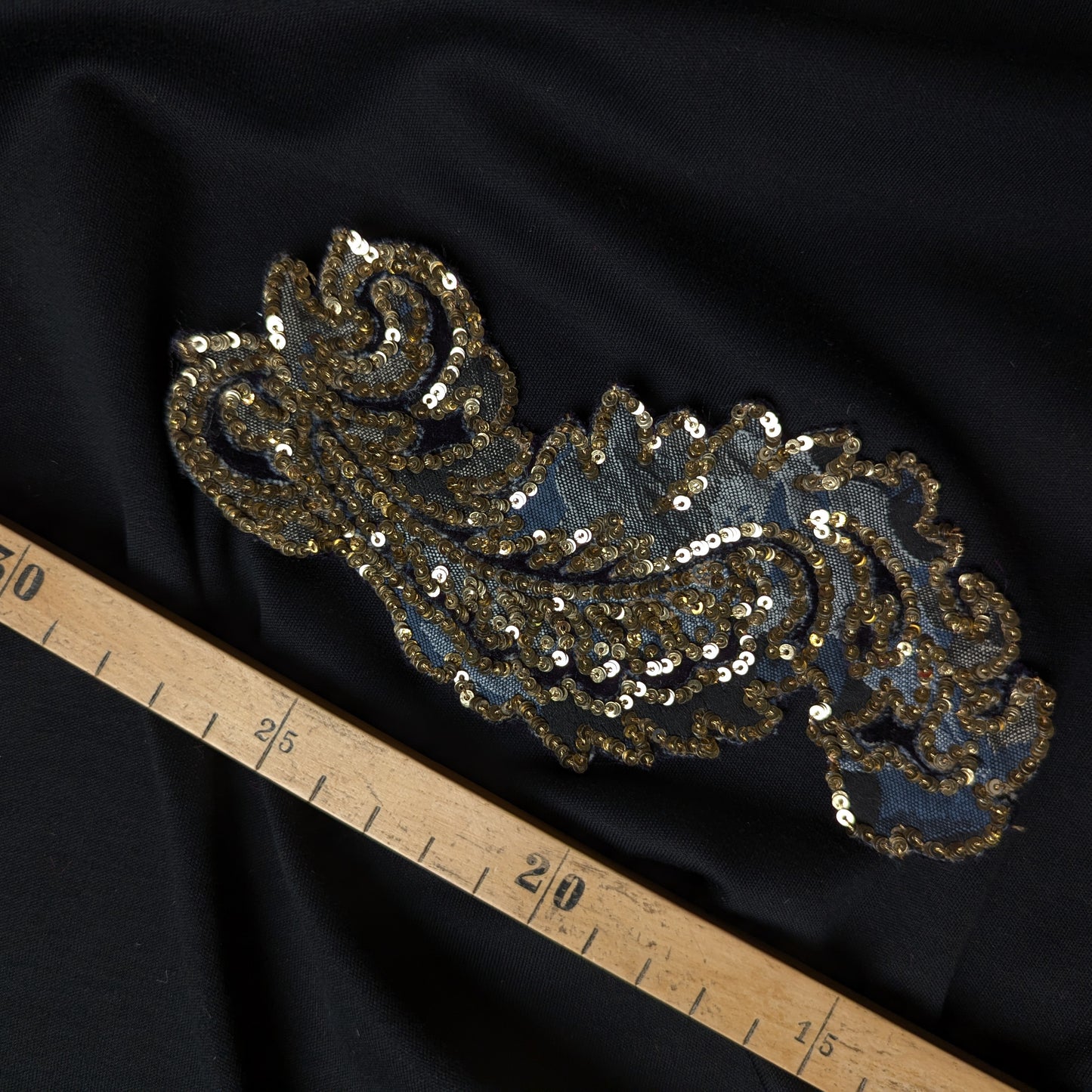 D&G gray-black jacquard patch with ornate golden sequin embroidery, 16 cm long.