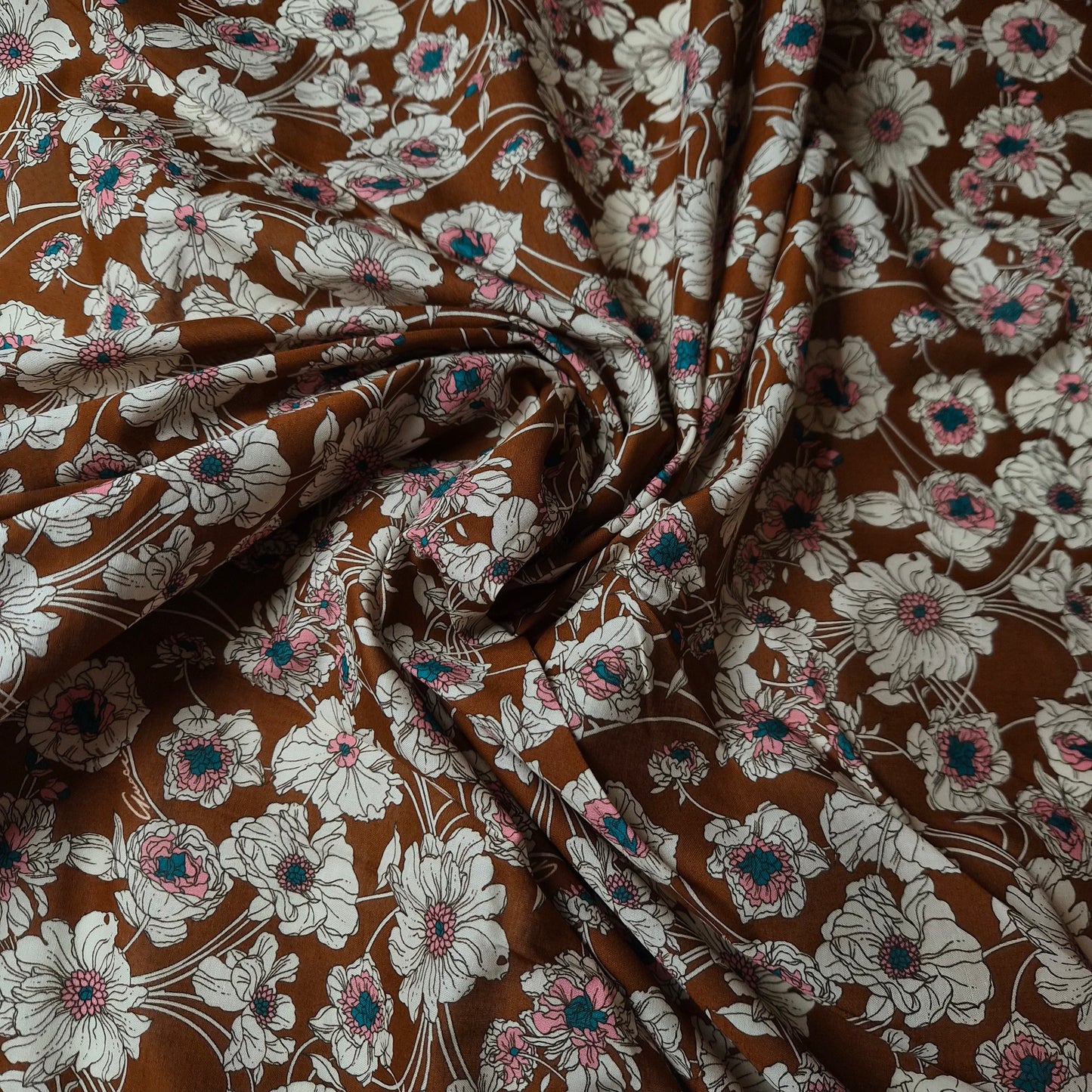 Poplin · Baumwolle · Floral · Braun und weißtöne · 140 cm · 10 g/m² · Meterware