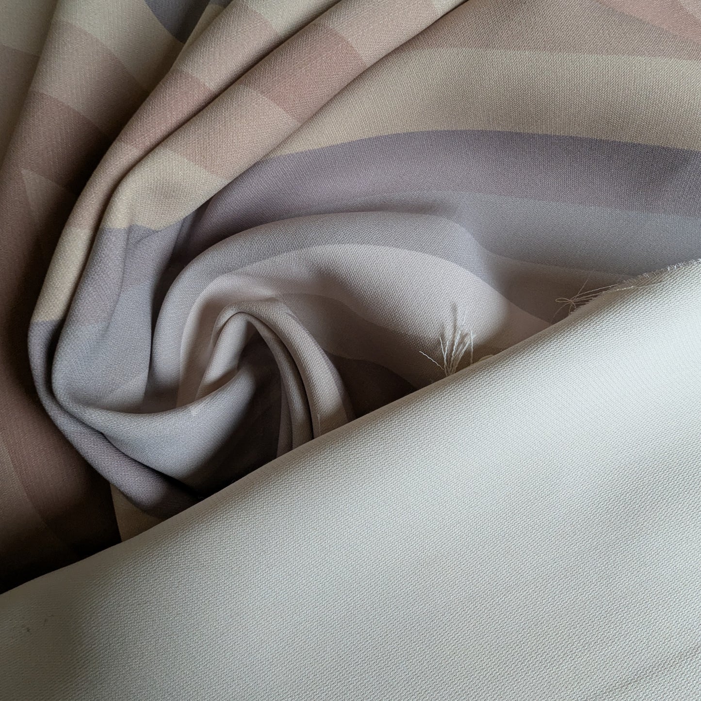 Cady · Seide, Wolle · Gestreift · Farbe: pasteltöne · 140 cm · 370 g/m² · Meterware