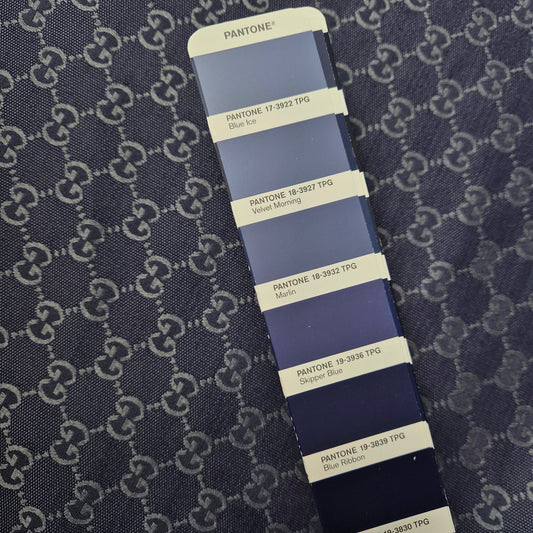 Meterware · Denim · Logo · Pantone Skipper Blue · 150 cm · 210 g/m²