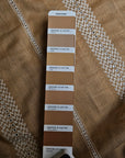 M*x M*ra Designerstoff – Deadstock bestickte Baumwolle in Basisfarbe Pantone Clay | 145 cm | M9X6X1