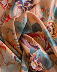Deadstock Meterware Viskosesatin – Apricot Blütenmuster Floral, G*cci (Stoffbreite 145 cm) (M5X4X3)
