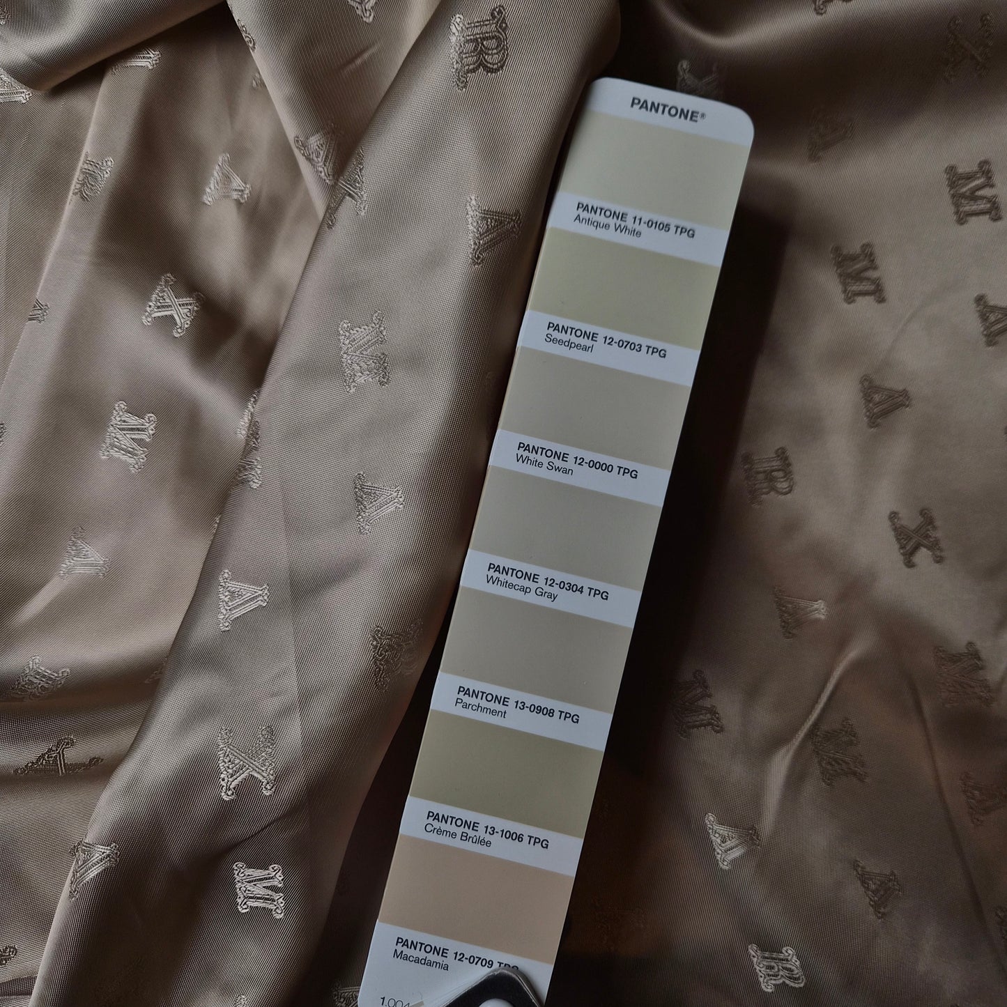 Futter, Viskose, Pantone Parchment Logo Max Mara  140 cm 90 g/m²