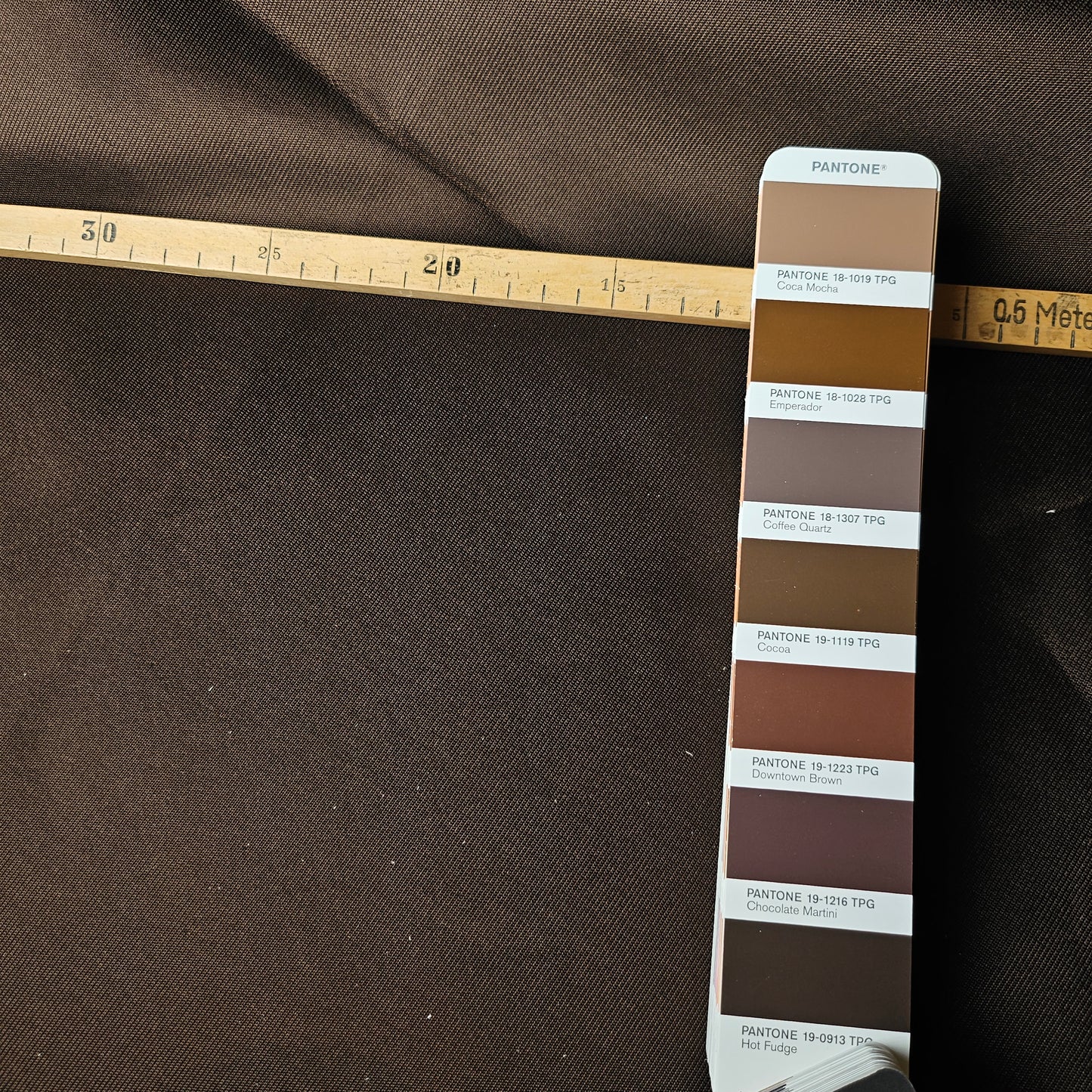 Jersey, Pantone Hot Fudge · 200×55 cm