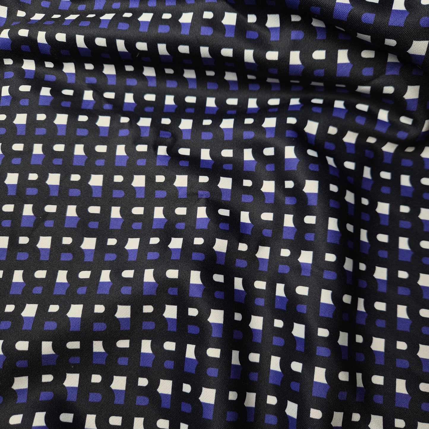 Einzelstück · Punto Milano · Polyester · 300×160 cm