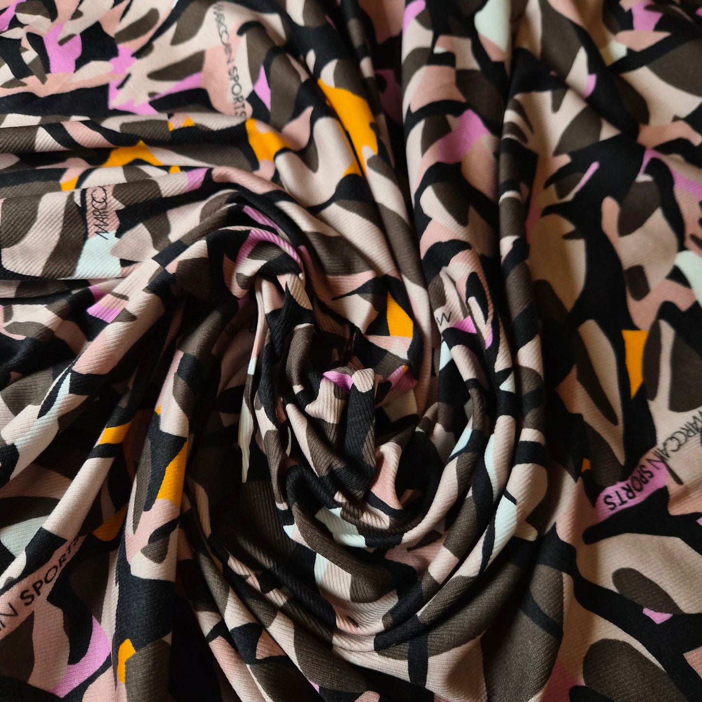 Feinripp · Baumwolle, Elasthan · Camouflage · Natur- und Pinktöne · 135 cm · 180 g/m² · Meterware