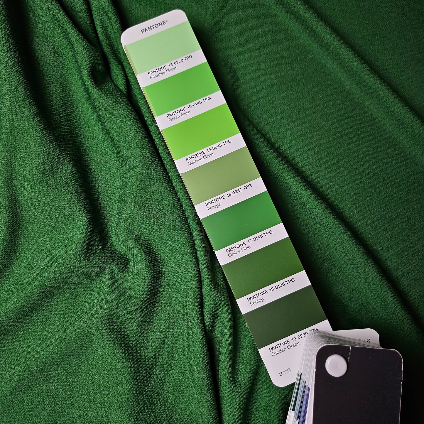 Viskose, Crêpe, Online Lime · 110 cm 190g/m²