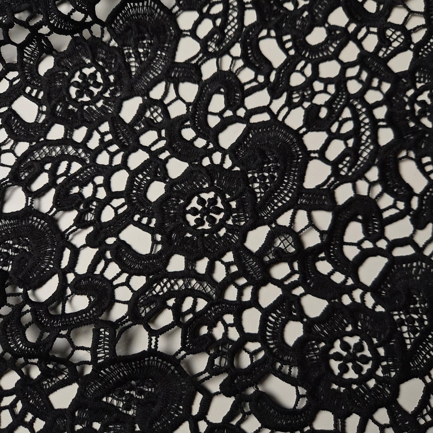 Einzelstück · Spitze · Baumwolle, Polyester · Floral · Schwarz · 250×135 cm