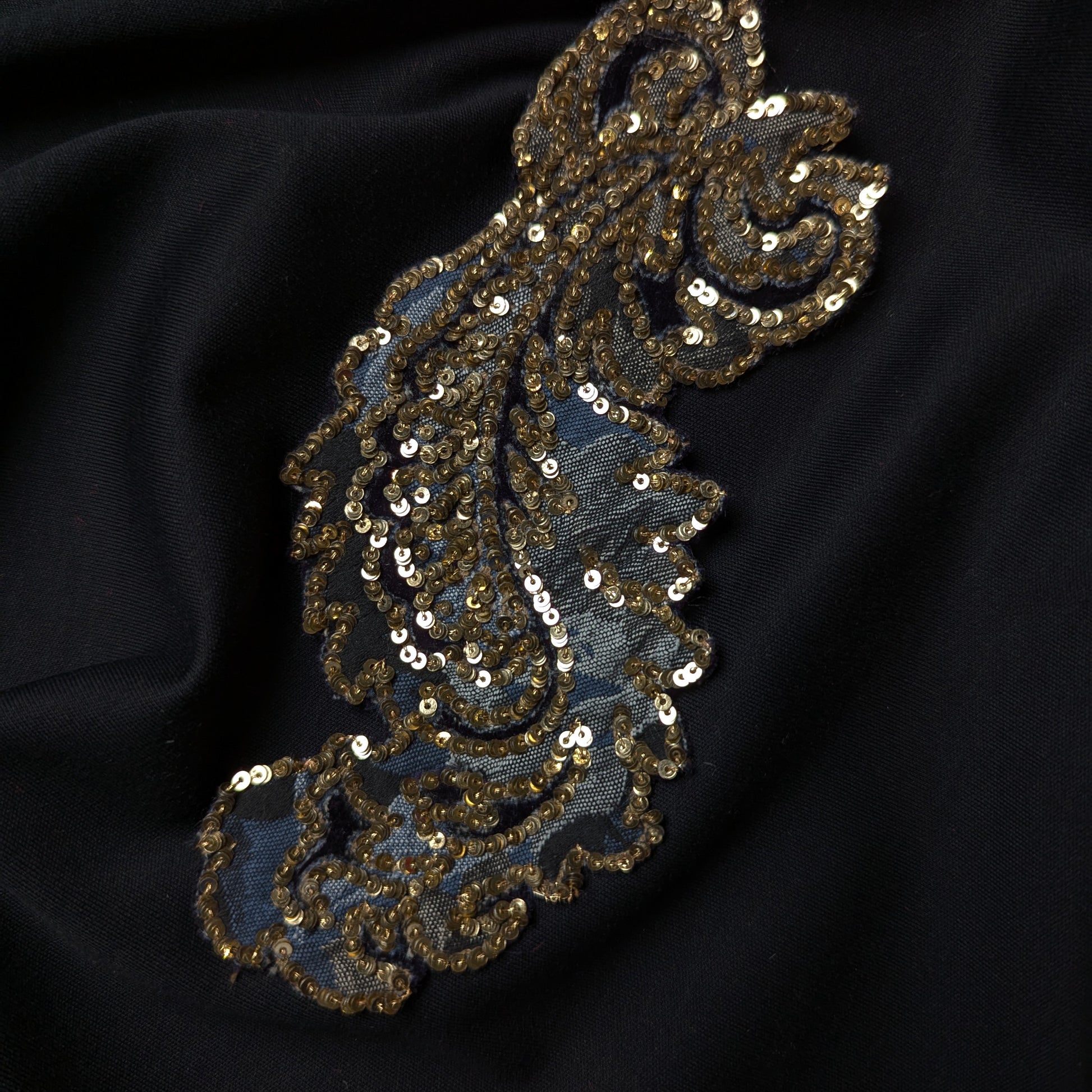 Dolce & Gabbana 16cm gray-black jacquard patch with ornate golden sequin embroidery.