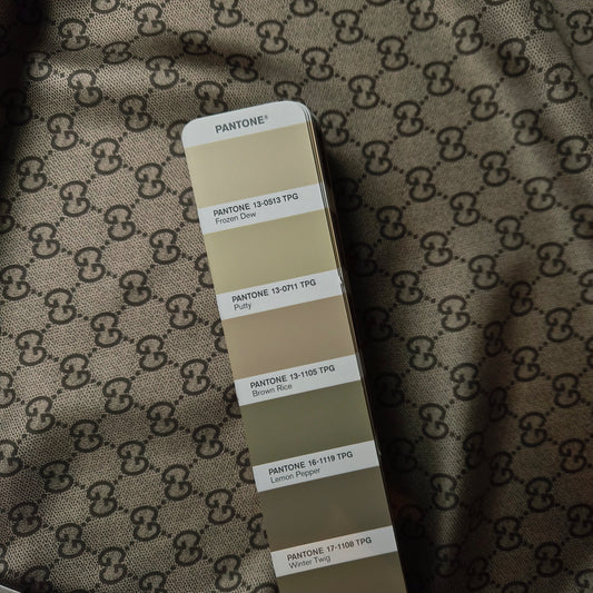 Twill · Seide · Logo · Pantone Brown Rice · 140 cm · 80 g/m² · Meterware