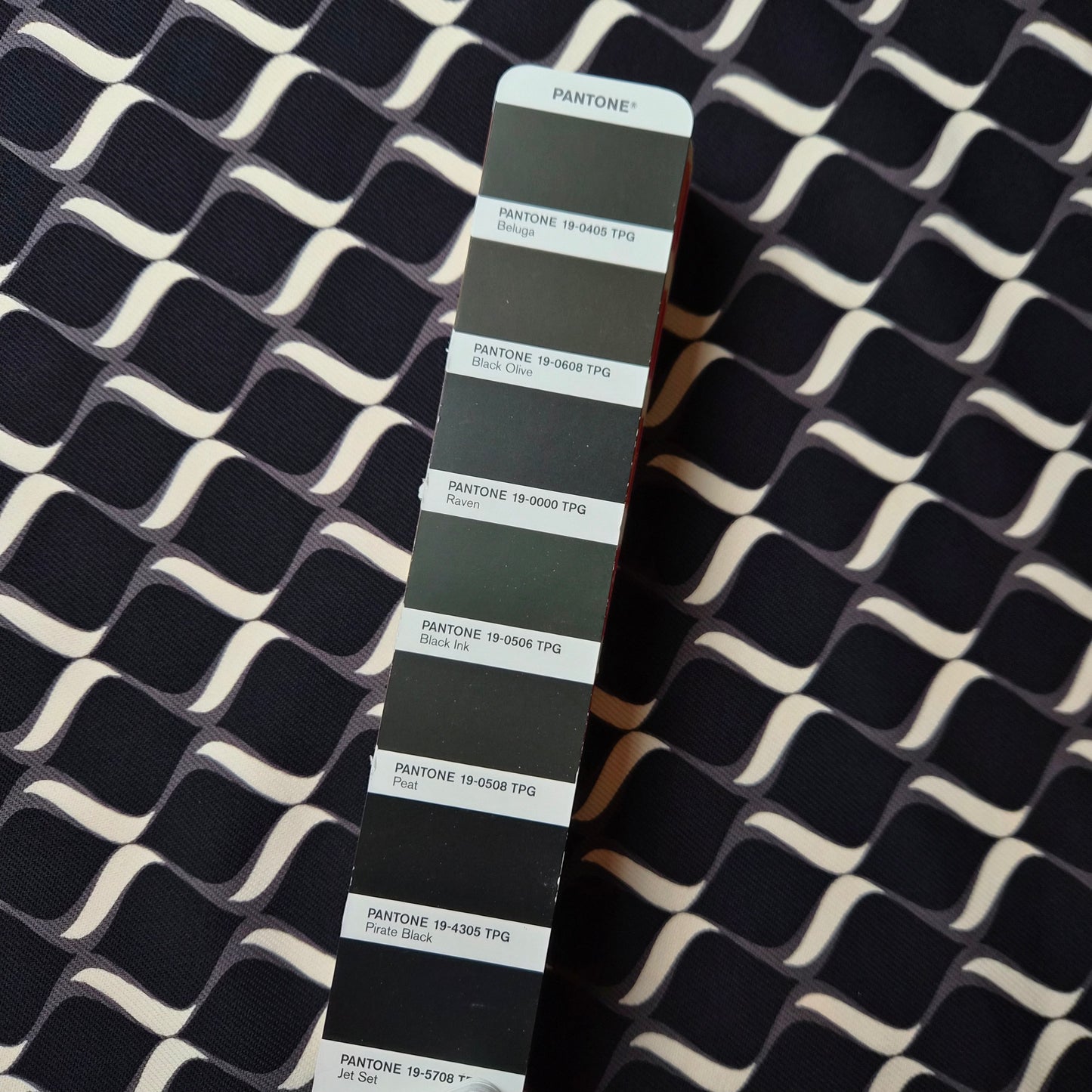Punto Milano · Polyester · Geometrisch · 140 cm · Meterware