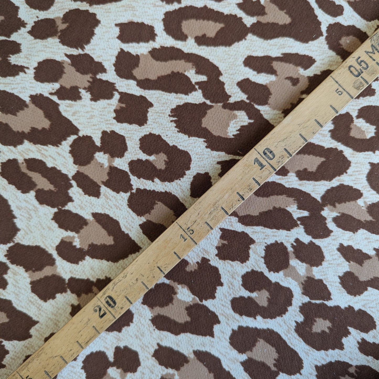 French Terry, Pantone Whisper White · 145 cm 180g/m2