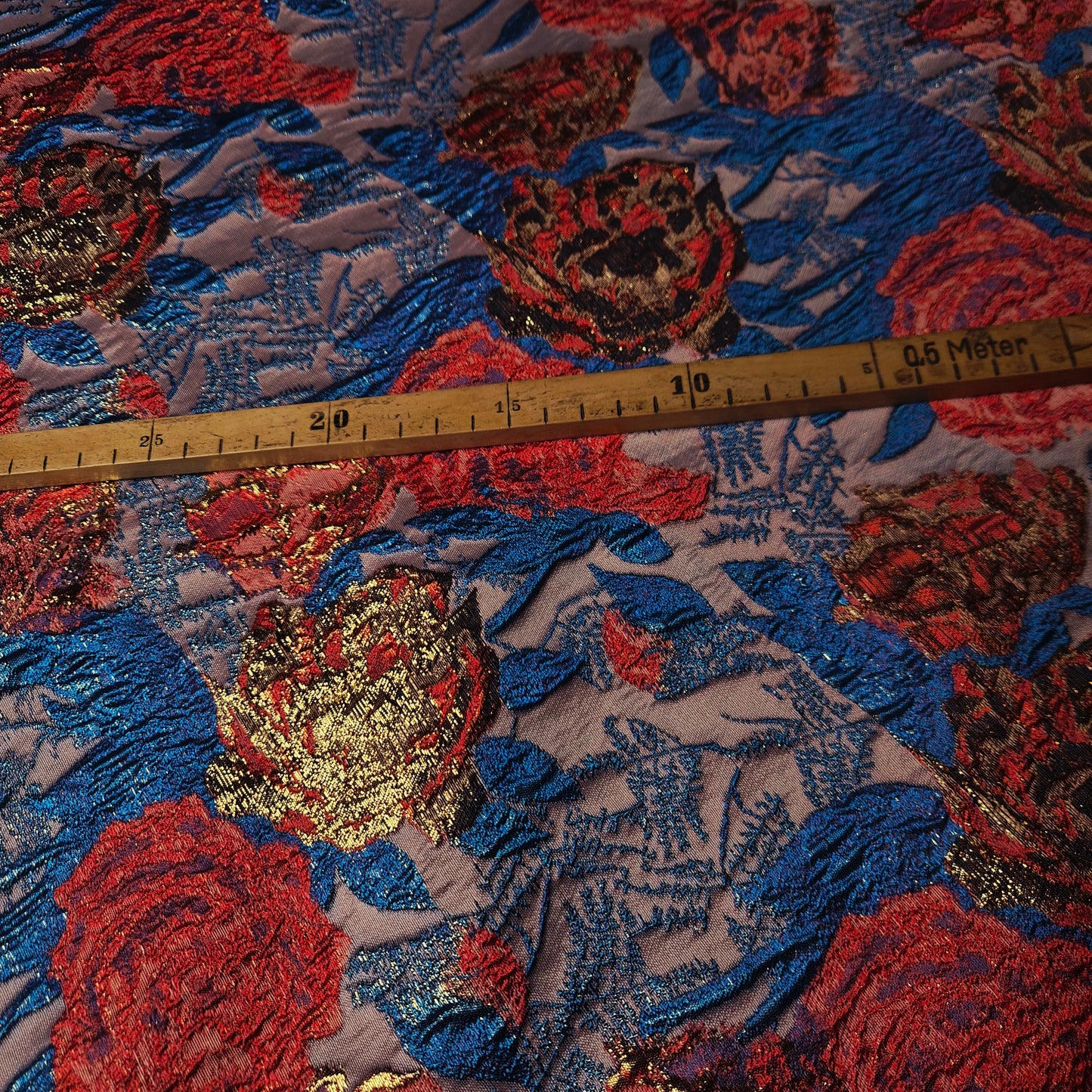 Jacquard · Seide, Polyester · Blumenmuster · Farbe: blau und rot · 145 cm · 130 g/m² · Meterware